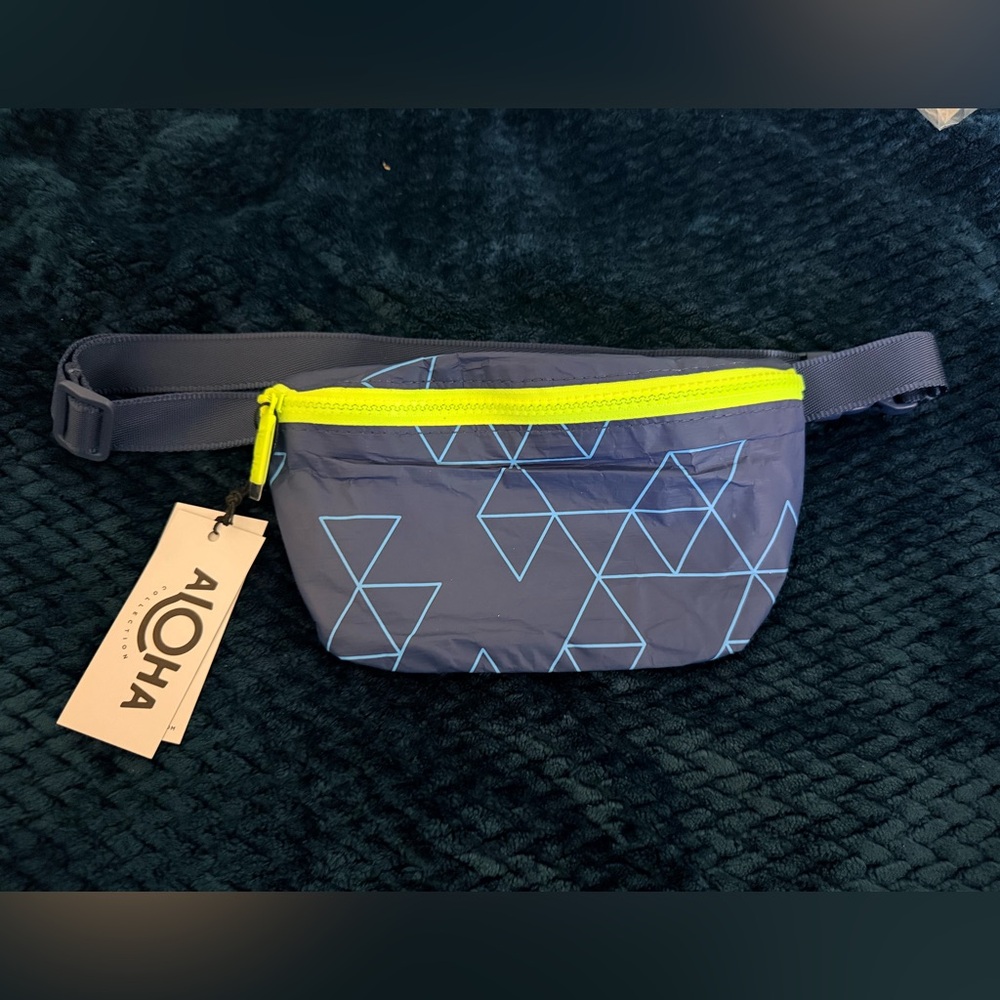 NWT ALOHA Collection Blue and Neon Green Geometric Waist/Hip Bag